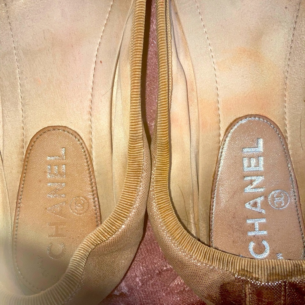 Chanel Flats 🌸🛍 - Picture 3 of 5